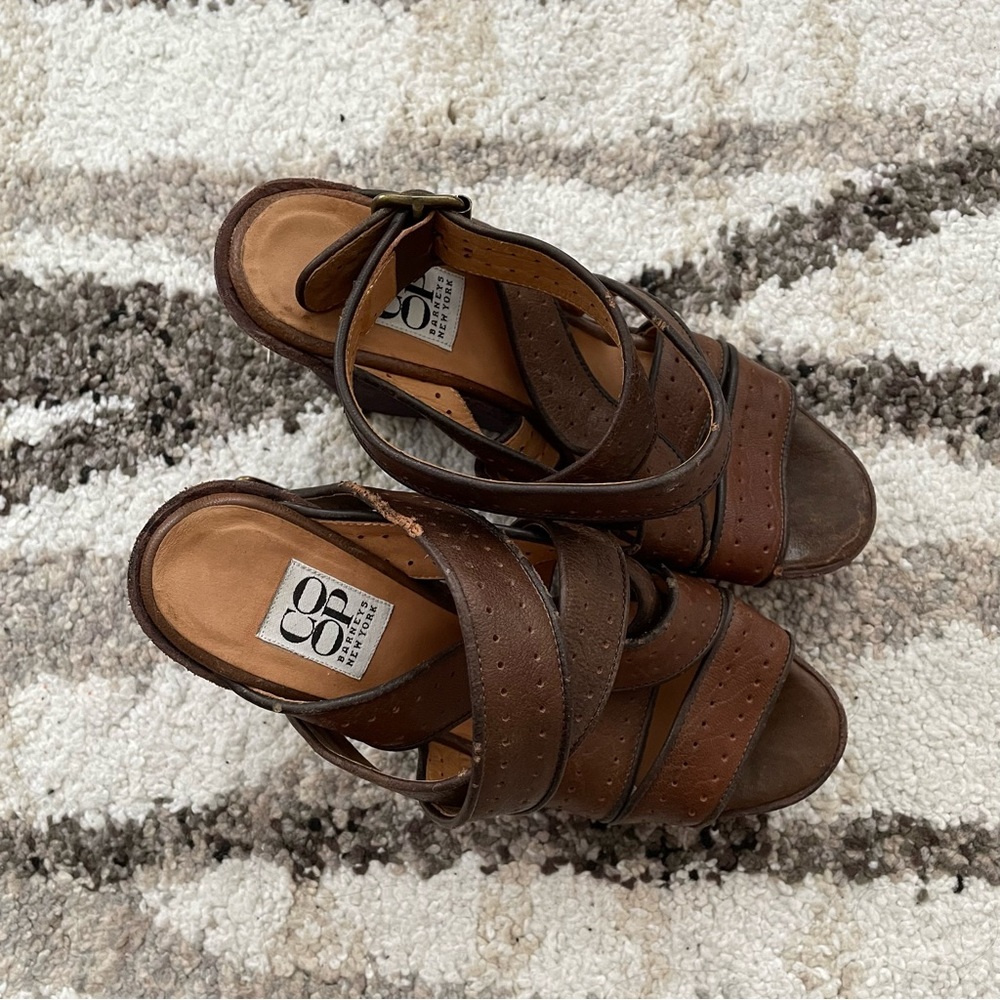 BARNEYS NEW YORK CO-OP WEDGE SANDALS - Picture 9 of 11